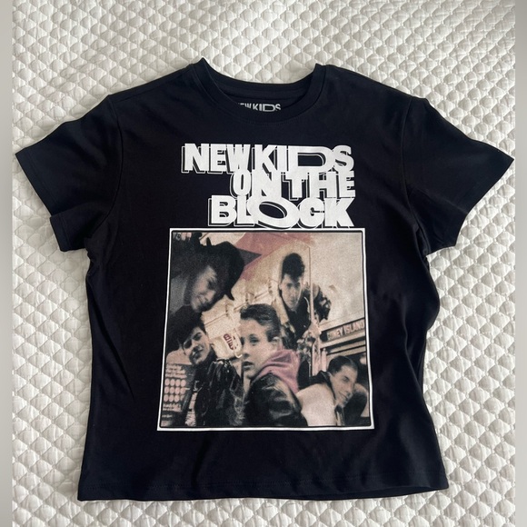 NEW KIDS ON THE BLOCK Black T-shirt - Picture 1 of 4